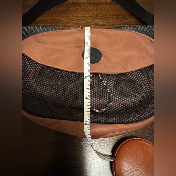 NWT Lululemon Take it on Belt Bag - Picture 8 of 13